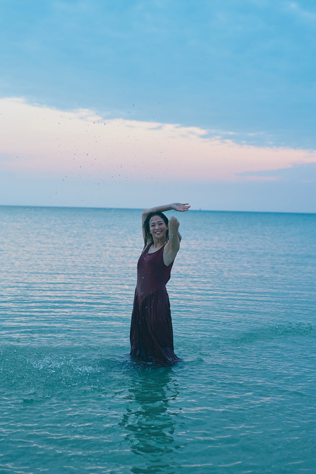 鷲見玲奈お気に入りカット（C）三瓶康友／集英社