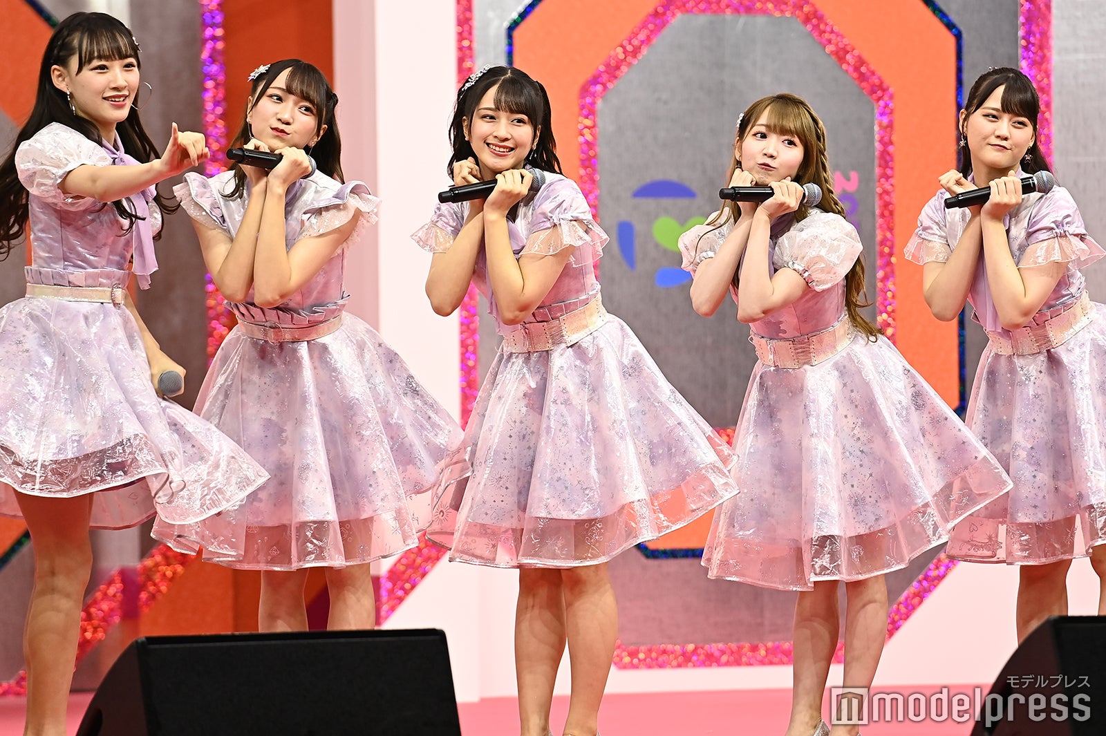 ＝LOVE（C）モデルプレス