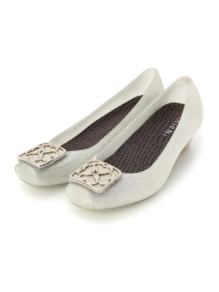 メタルモチーフつきレインパンプス「INDIVI」7,452円(税込)