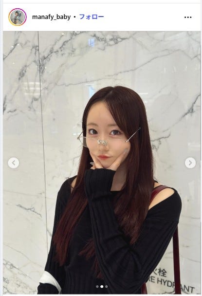 真中まなInstagramより