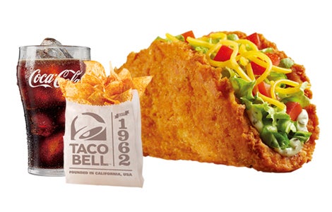 ネイキッドチキンタコ コンボ780円／画像提供：タコベル