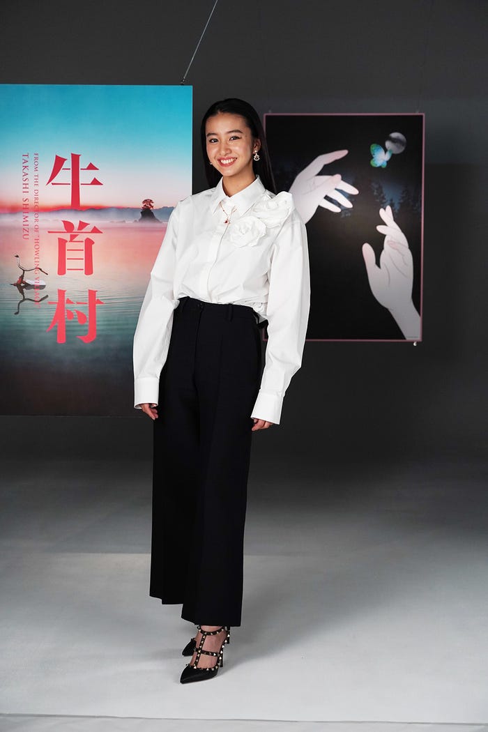 Koki,/衣装:VALENTINO ジュエリー:BVLGARI (C)2022「牛首村」製作委員会