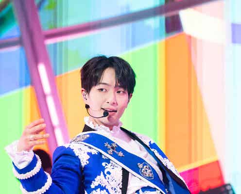 SHINeeオンユ、初ソロツアー開幕 秦基博サプライズ登場で「鱗」コラボ披露