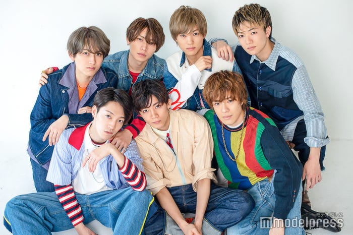 7ORDER(後列左から時計回り/萩谷慧悟、阿部顕嵐、安井謙太郎、諸星翔希、真田佑馬、長妻怜央、森田美勇人)(C)モデルプレス