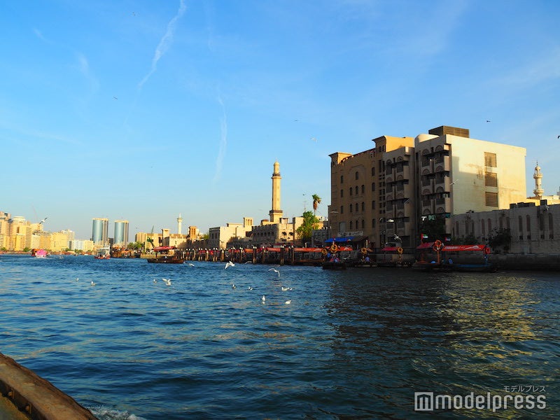 オールドスークからスパイススークまではアブラ船で移動（C）モデルプレス