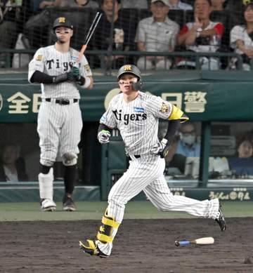 阪神・森下 佐藤輝に並んだリーグトップ35号 3試合ぶり9月聖地4本目「もう少し打ちたい」