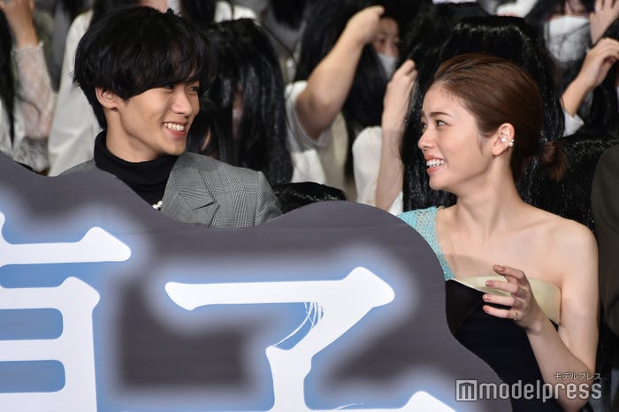 川村壱馬、小芝風花 (C)モデルプレス