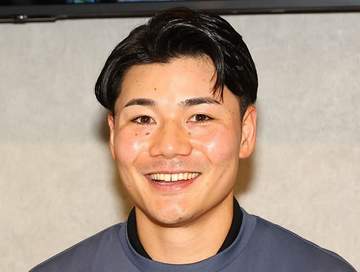 「ボスとおそろ！？」「レアだ～」日本ハム・清宮幸太郎がサッカー日本代表ユニ姿でチュニジア戦前に異例のエール 13日は新庄監督も着用