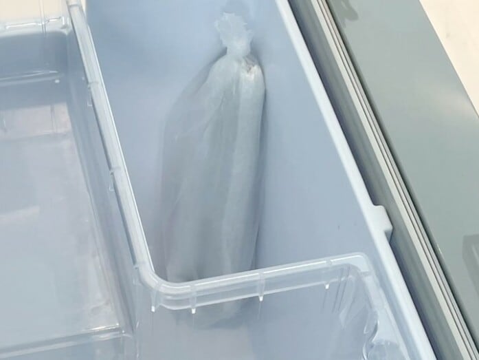 野菜室で立てて保存します