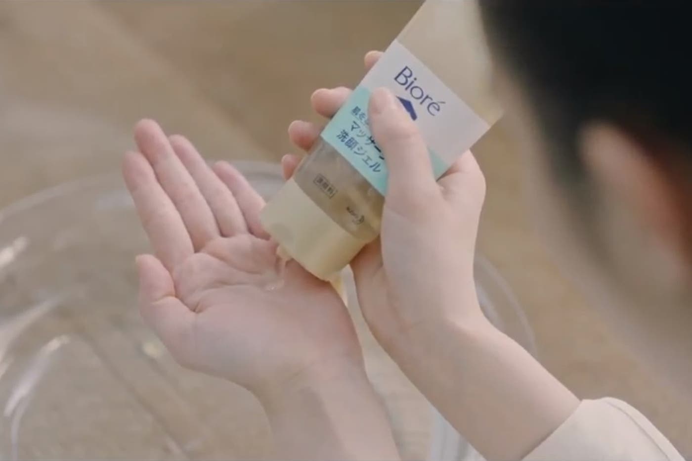 泡立てずにそのまま肌にのせて