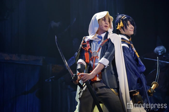 舞台 刀剣乱舞 再演 新キャストも参戦で 軍議面白くなる 闘い続ける座組でありたい 刀剣男士12振り 会見コメント モデルプレス