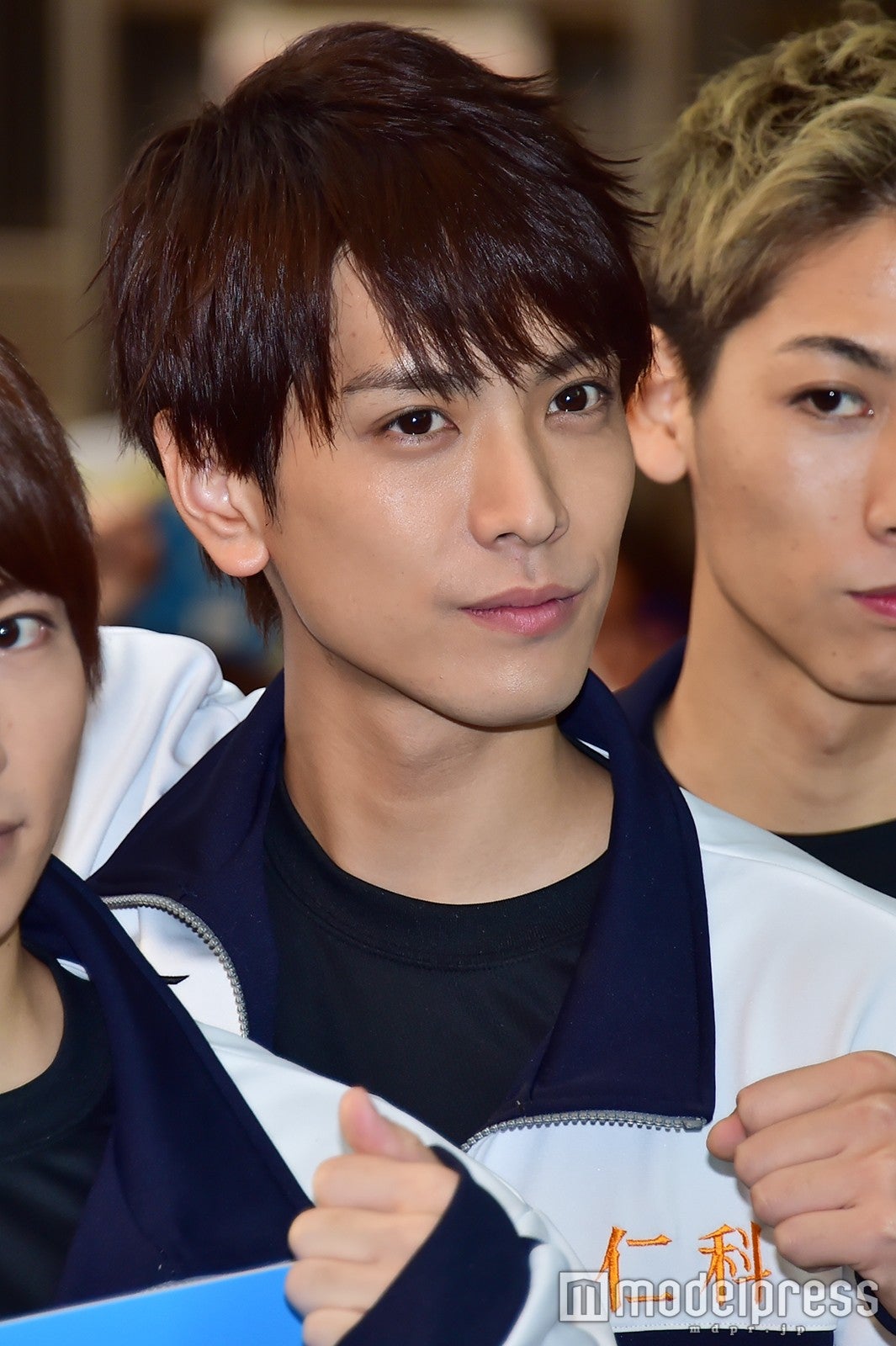 黒羽麻璃央（C）モデルプレス