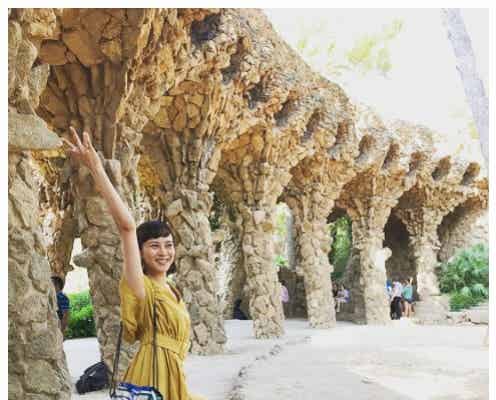 比嘉愛未、スペインでハイテンション 旅行を満喫