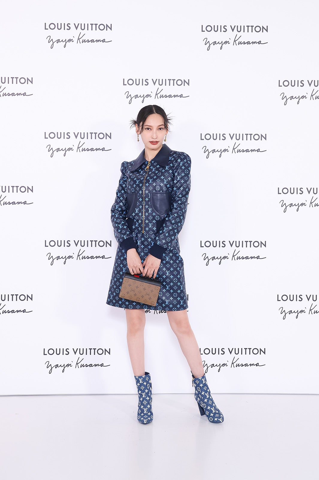 大政絢（C）LOUIS VUITTON