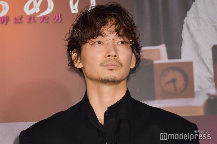 綾野剛(C)モデルプレス