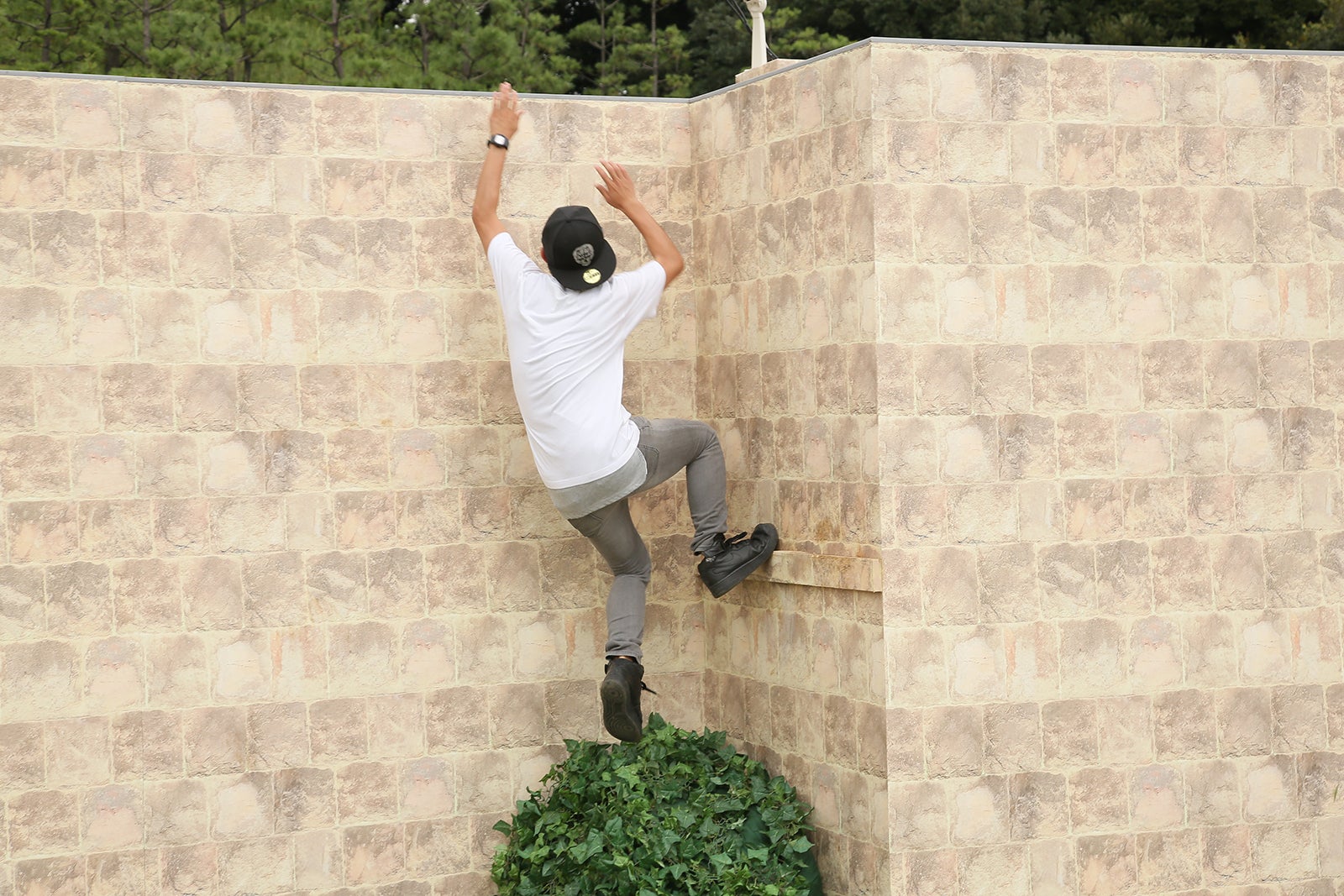 嵐・松本潤vsHey! Say! JUMP知念侑李、カッコイイのはどっち！？“ウン百万円”セットで白熱バトル開幕