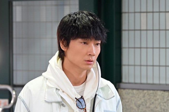 綾野剛「MIU404」(C)TBS