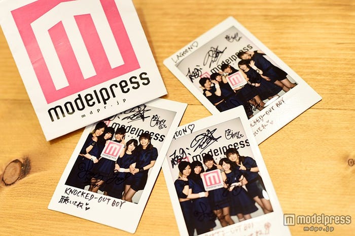 サイン入りチェキ