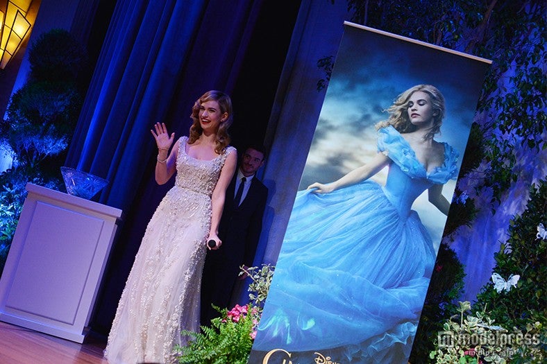 リリー・ジェームズ＆リチャード・マッデンがサプライズ登場