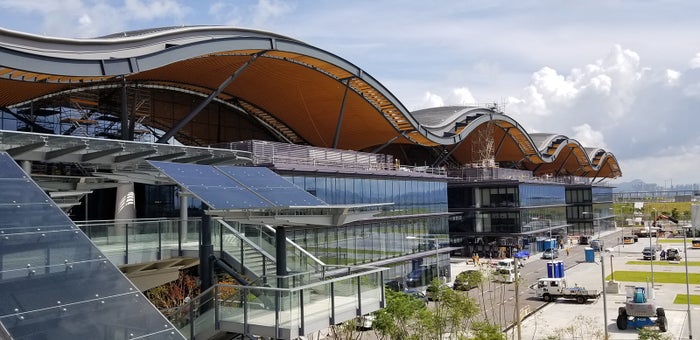 香港ポート 出入境手続きビル外観/画像提供:香港政府観光局