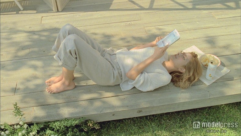 ローラ／「ふんわりテラス篇」