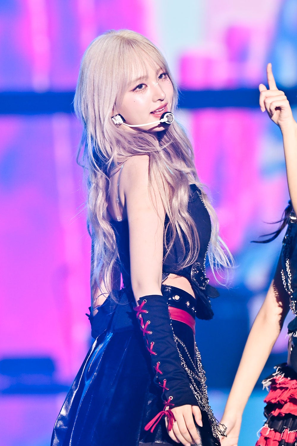 リズ「IVE THE 1ST WORLD TOUR ‘SHOW WHAT I HAVE’」より（C）撮影：田中聖太郎写真事務所