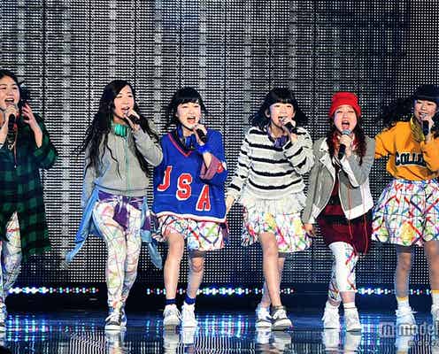 注目のガールズユニット・Little Glee Monster、神コレテーマソングを堂々披露 圧倒的歌唱力で沸かす<神戸コレクション2015S/S>