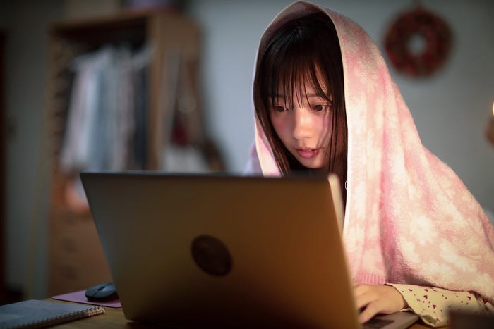 齊藤京子「泥濘の食卓」第4話より(C)テレビ朝日