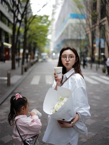 「夫にプレゼントしてもらってからずっと好き」おのののか、愛娘とお揃いでお気に入りブランド8周年をお祝い