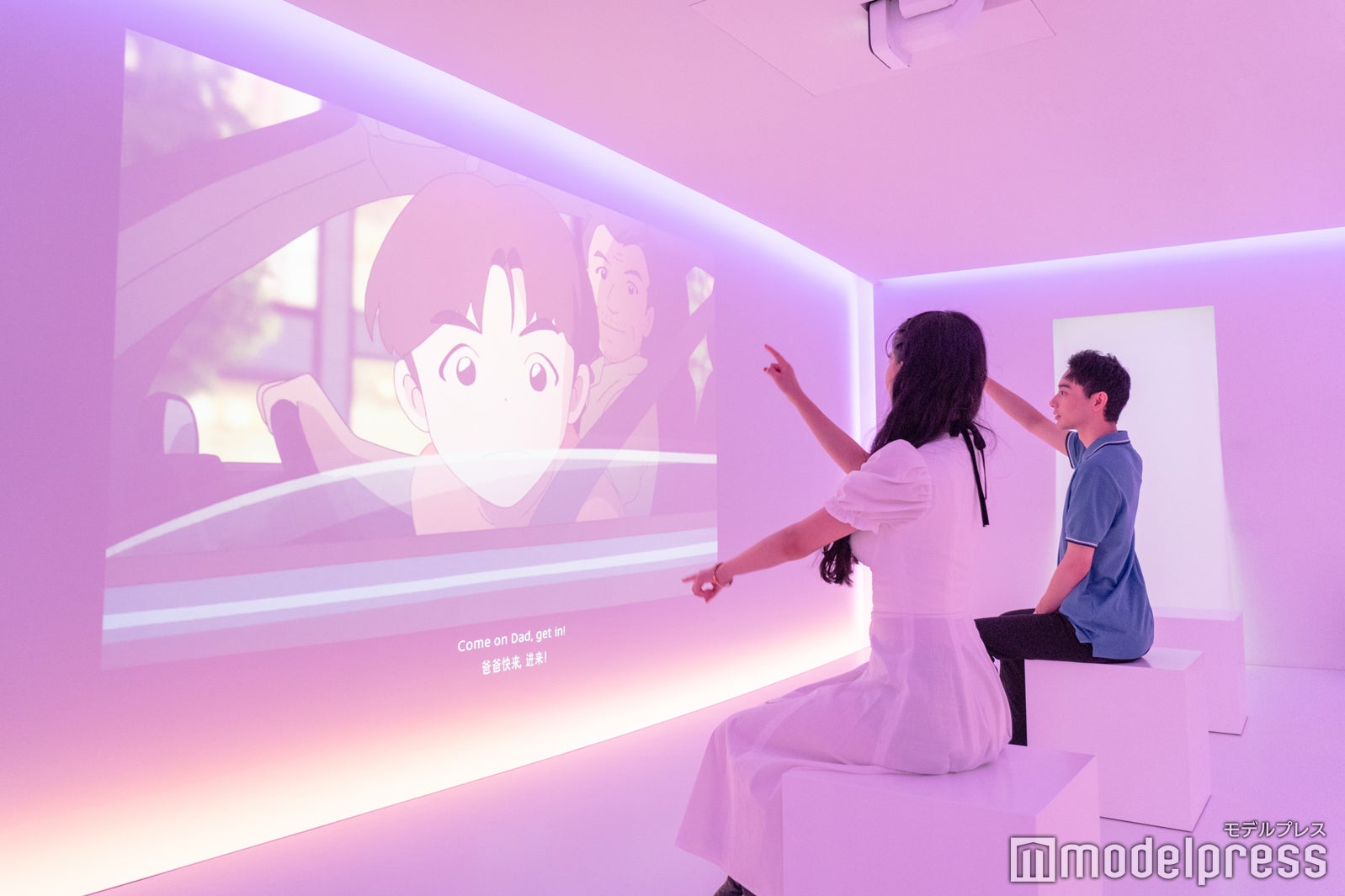 ストーリー展開に合わせて照明が変化（C）モデルプレス