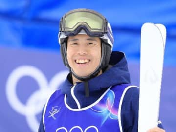 モーグル銀＆銅の堀島行真 元選手の妻と娘に感謝 4年後の金メダル奪取も宣言「悔しさがポジティブに歩みを進めてくれる瞬間に」