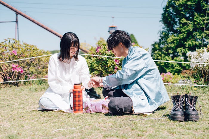 吉田伶香、綱啓永(C)AbemaTV, Inc.