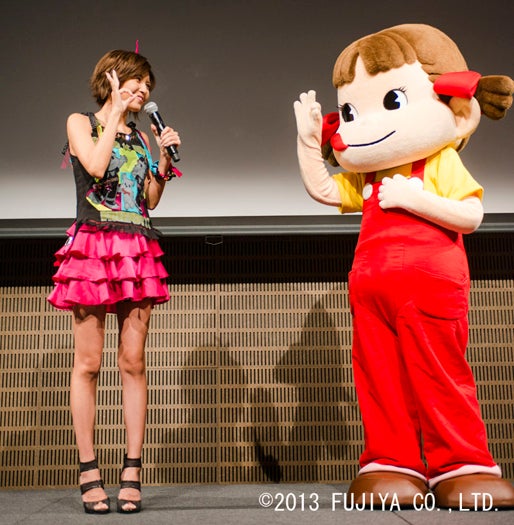 AAA（トリプル・エー）宇野実彩子とペコちゃん