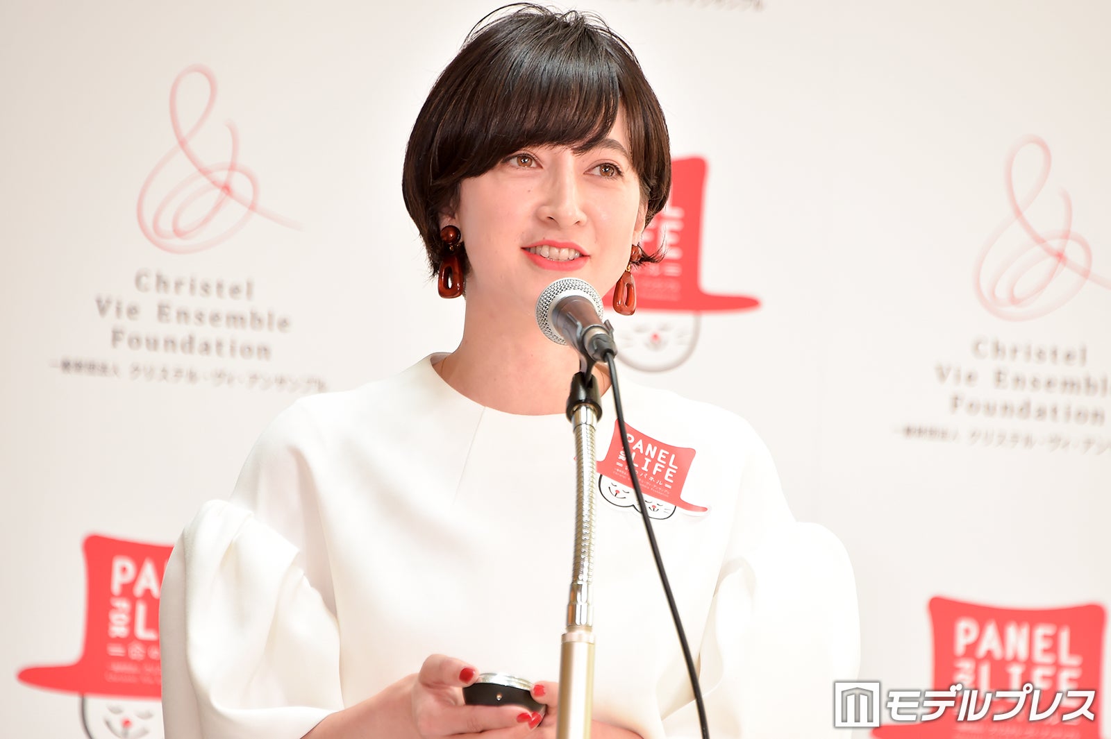 滝川クリステル 弟 ロランとの2ショット披露 初めての姉弟の共演 モデルプレス