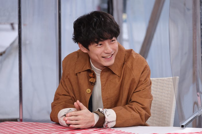 坂口健太郎(C)カンテレ