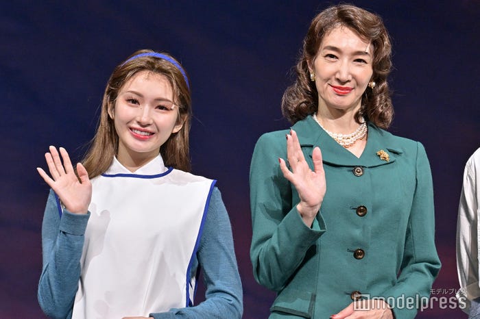 井上小百合、春野寿美礼(C)モデルプレス