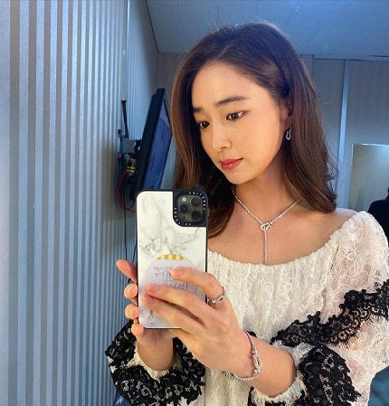 イ ミンジョン お姫様のような美貌に感嘆 モデルプレス イ ミンジョン お姫様のような美貌に感嘆 モデルプレス