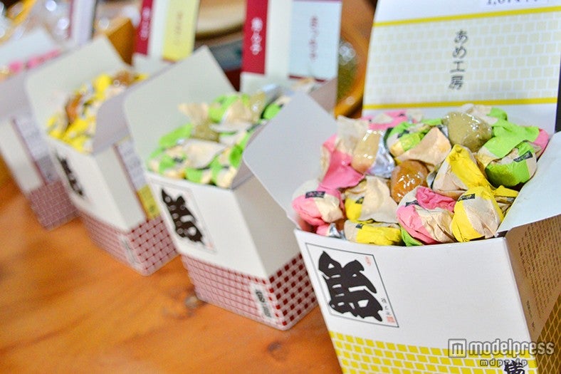 まっ茶味、きなこ味、しろ味がある「飴ん子」￥864～