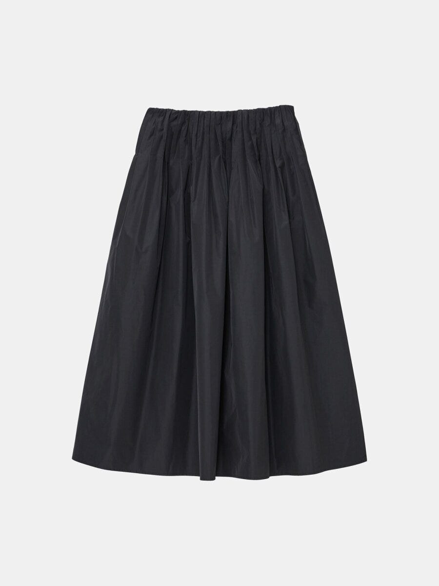 plst黒タフタピンタックボリュームスカート