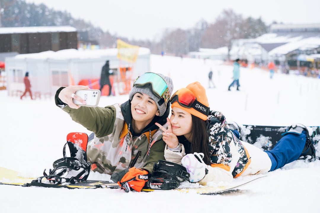 高橋聖那、新井舞良「彼とオオカミちゃんには騙されない」（C）AbemaTV, Inc.