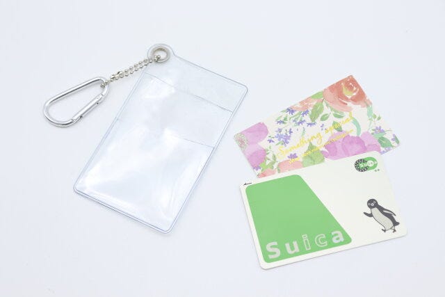 ダイソー IDケース(クリア、乳白、黒) ダイソーのカードが2枚入るIDケース(クリア、乳白、黒)