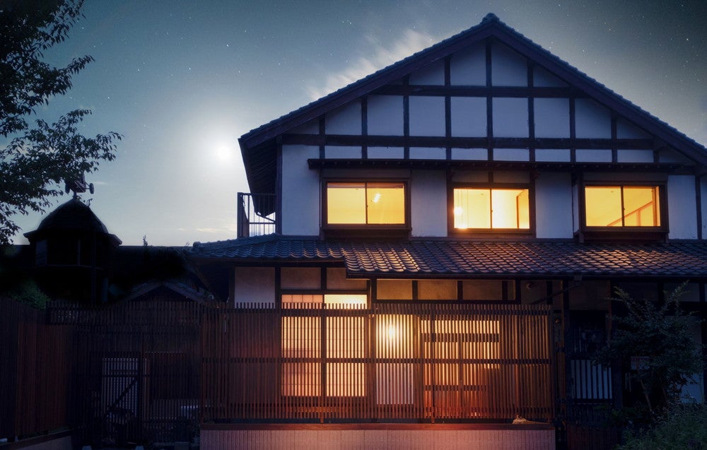 大分・湯布院「iORi Yufuin」和モダンな温泉付き一棟貸し宿が誕生