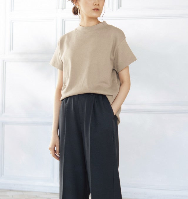 【548~1078円】着回し力抜群…!オンオフ使える超万能「無地Tシャツ」3選