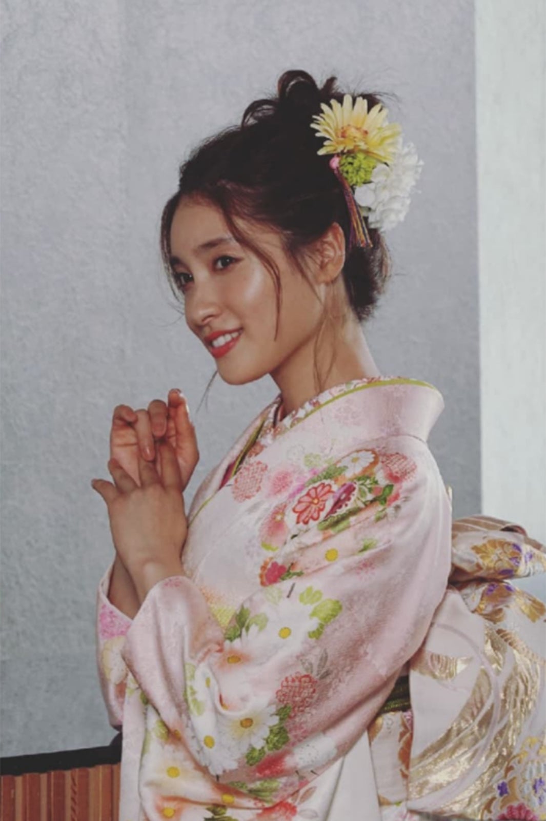 土屋太鳳、振袖姿で新成人に向けメッセージ「なんとお美しい」と称賛の声続々