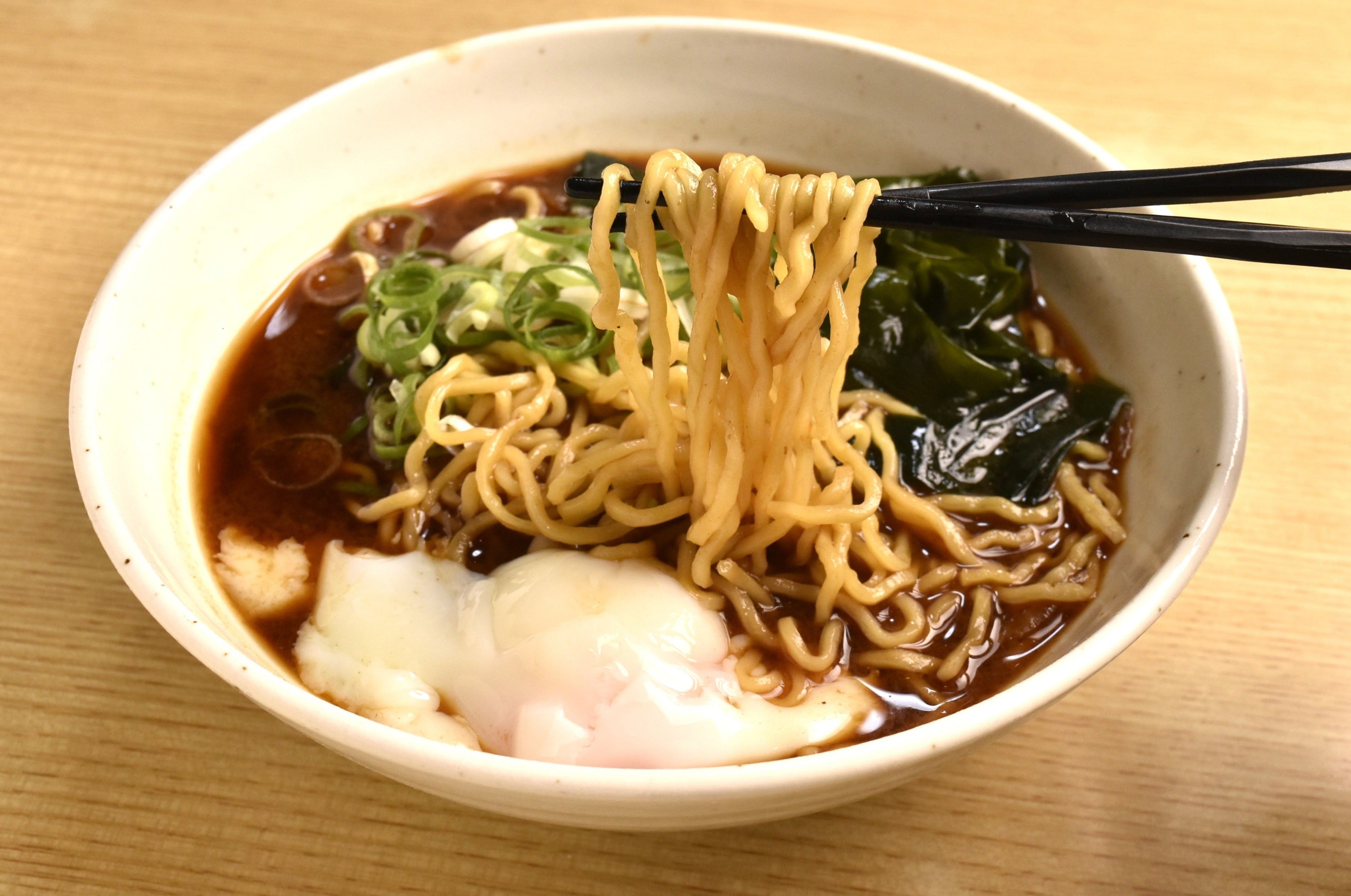 「長寿うどん」の味噌風味らーめん、並盛り760円