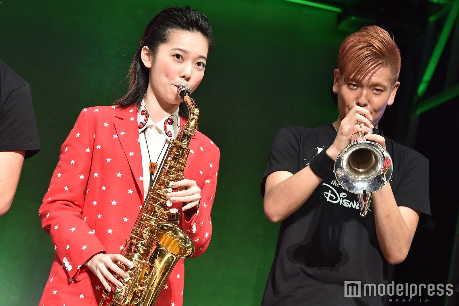 島崎遥香、米所裕夢 （C）モデルプレス