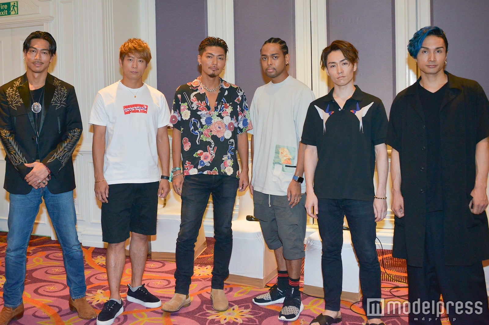 左から：AKIRA、黒木啓司、SHOKICHI、NESMITH、TETSUYA、橘ケンチ （C）モデルプレス