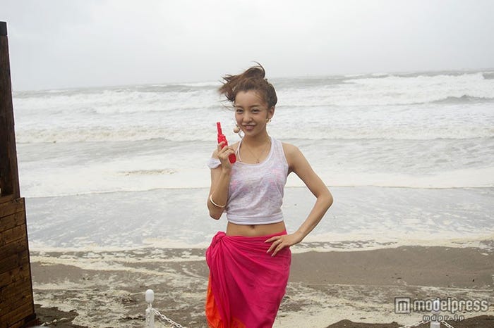 板野友美