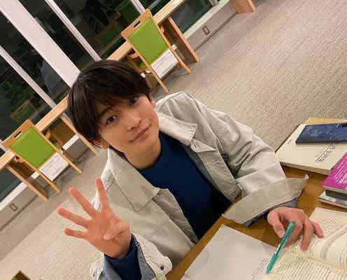 「最愛」高橋文哉、“受験勉強”オフショット公開に反響「一緒に勉強したい」「最愛ロス寸前」