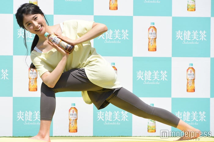 土屋太鳳 ストレッチ姿も美しい 日々の トレーニング法 明かす モデルプレス 土屋太鳳 ストレッチ姿も美しい 日々の トレーニング法 明かす モデルプレス